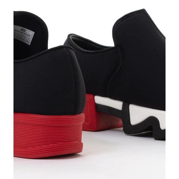 iRi WES I Black Red Low Top Sneaker - Picture 3 of 4
